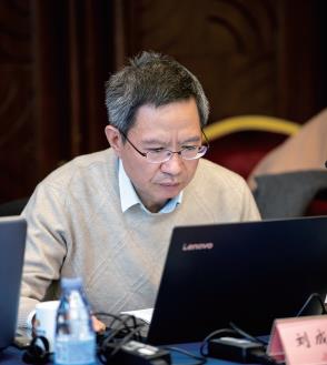 刘成林